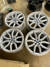Load image into Gallery viewer, BMW X5/X6 NEW OEM FACTORY GENUINE STYLE 734 19" WHEEL & CENTER CAP SET NEW STOCK