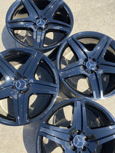 Load image into Gallery viewer, Set Of (4) FACTORY AMG MERCEDES G CLASS BLACK WHEELS 21"X10 P/N A1644017002 OEM