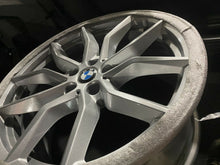 Load image into Gallery viewer, BMW X5/X6 NEW OEM FACTORY GENUINE STYLE 734 19" WHEEL & CENTER CAP SET NEW STOCK