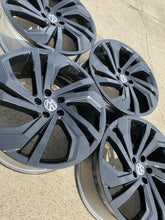 Load image into Gallery viewer, 20" VOLKSWAGEN VW ATLAS PASSAT Factory OEM Wheels Black 20 inch Rims & Caps Rare