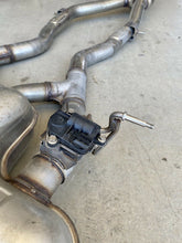 Load image into Gallery viewer, BMW M3 M4 F80 F82 F83 Exhaust Muffler Downpipe System Factory OEM M Sport Nice