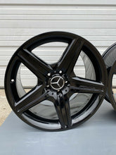 Load image into Gallery viewer, MERCEDES CLS550 AMG OEM Factory 18&quot; Wheels Gloss Black 2008-2011 85004 NEW RARE
